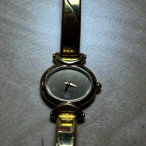 Giorgio Beverly Hills watch - Picture 2 of 8